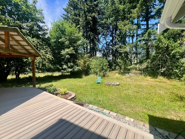 Building Photo - PENDING APPLICAITON; 3+ BD on 2 Acres - Barn Included