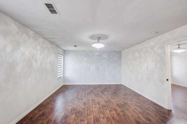 Building Photo - 519 Darlene Trail