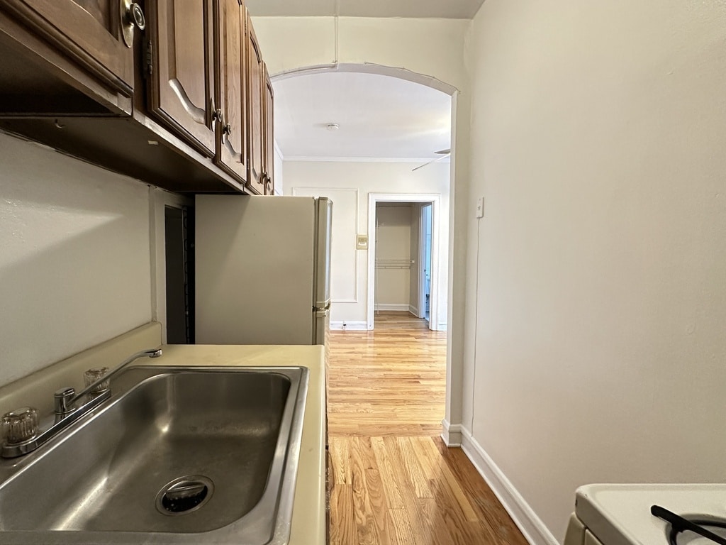 Building Photo - 2844 N Burling St