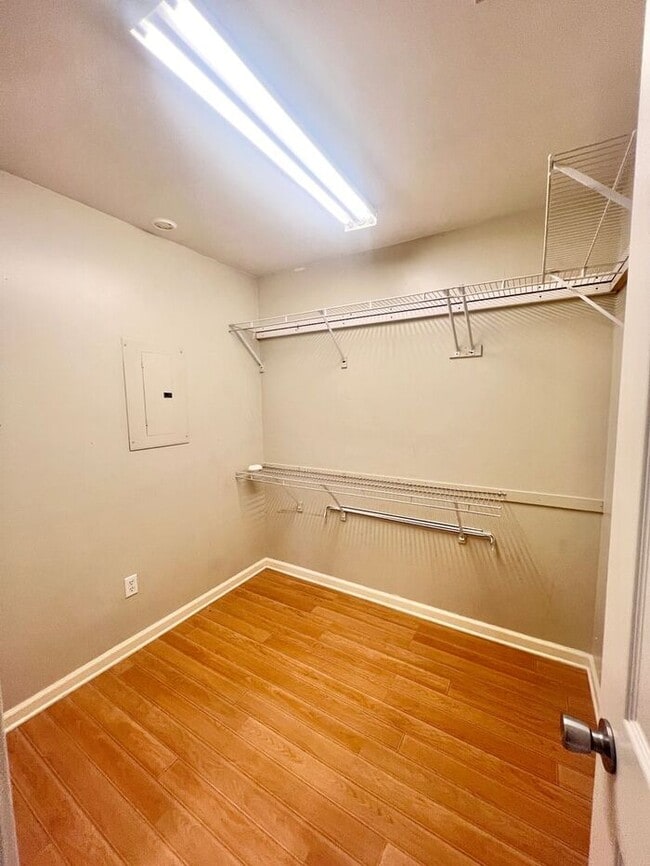 Building Photo - HWY 421 Studio 15 mintues out of Wilmingto...