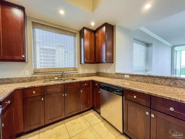 Building Photo - 612 Lost Key Dr