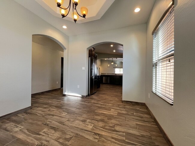 Building Photo - Lovely 3 Bedroom 2 Bathroom Home In NE ABQ!