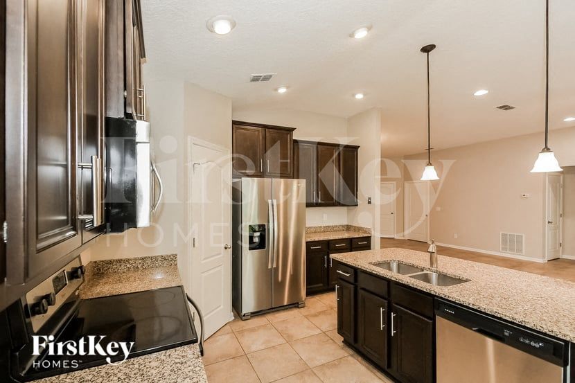 Building Photo - 193 Brentley Ln