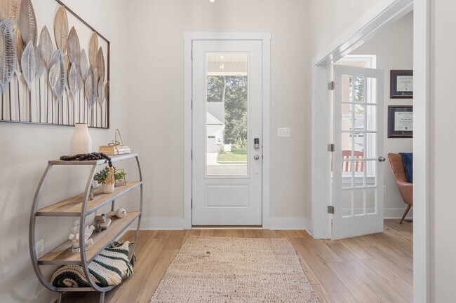 Building Photo - 31080 Silver Maple Dr