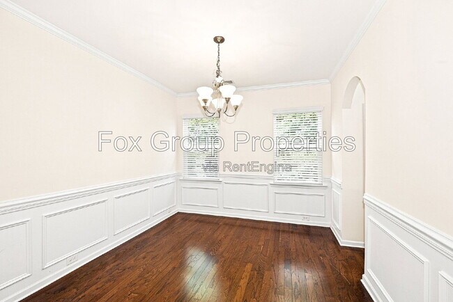 Building Photo - 117 E Warfield Dr