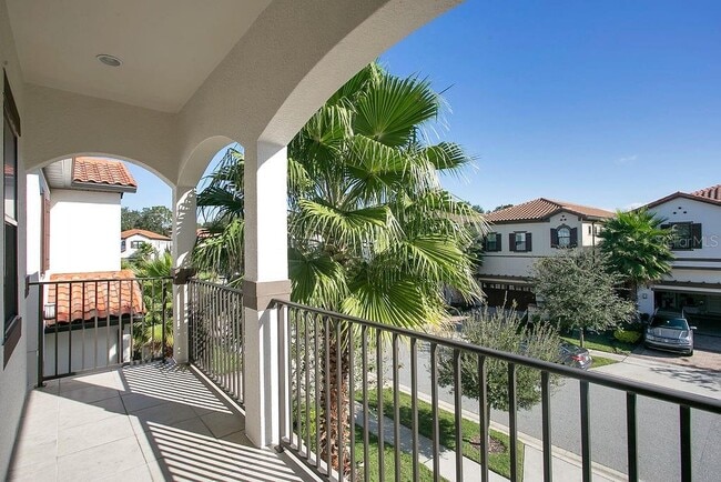 Building Photo - 8455 Via Vittoria Way