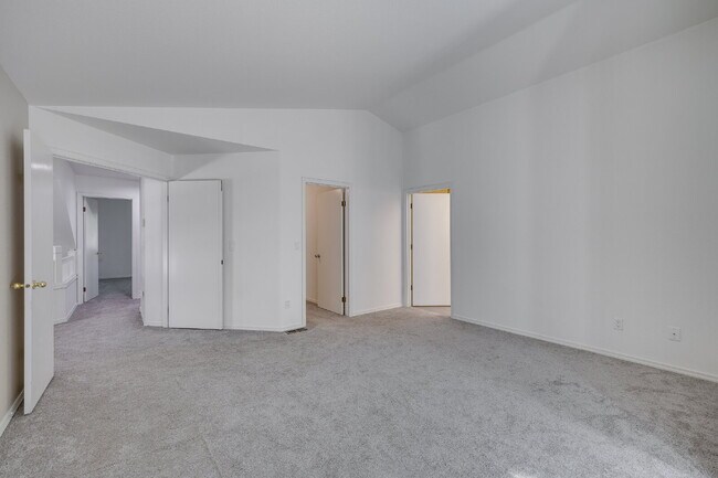 Building Photo - Beautifully Updated 4-Bedroom Home in Sammamish!- AVAILABLE NOW FOR RENT!!