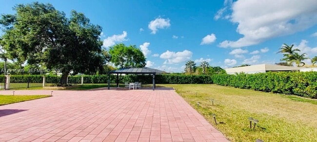 Building Photo - 29325 SW 182nd Ave