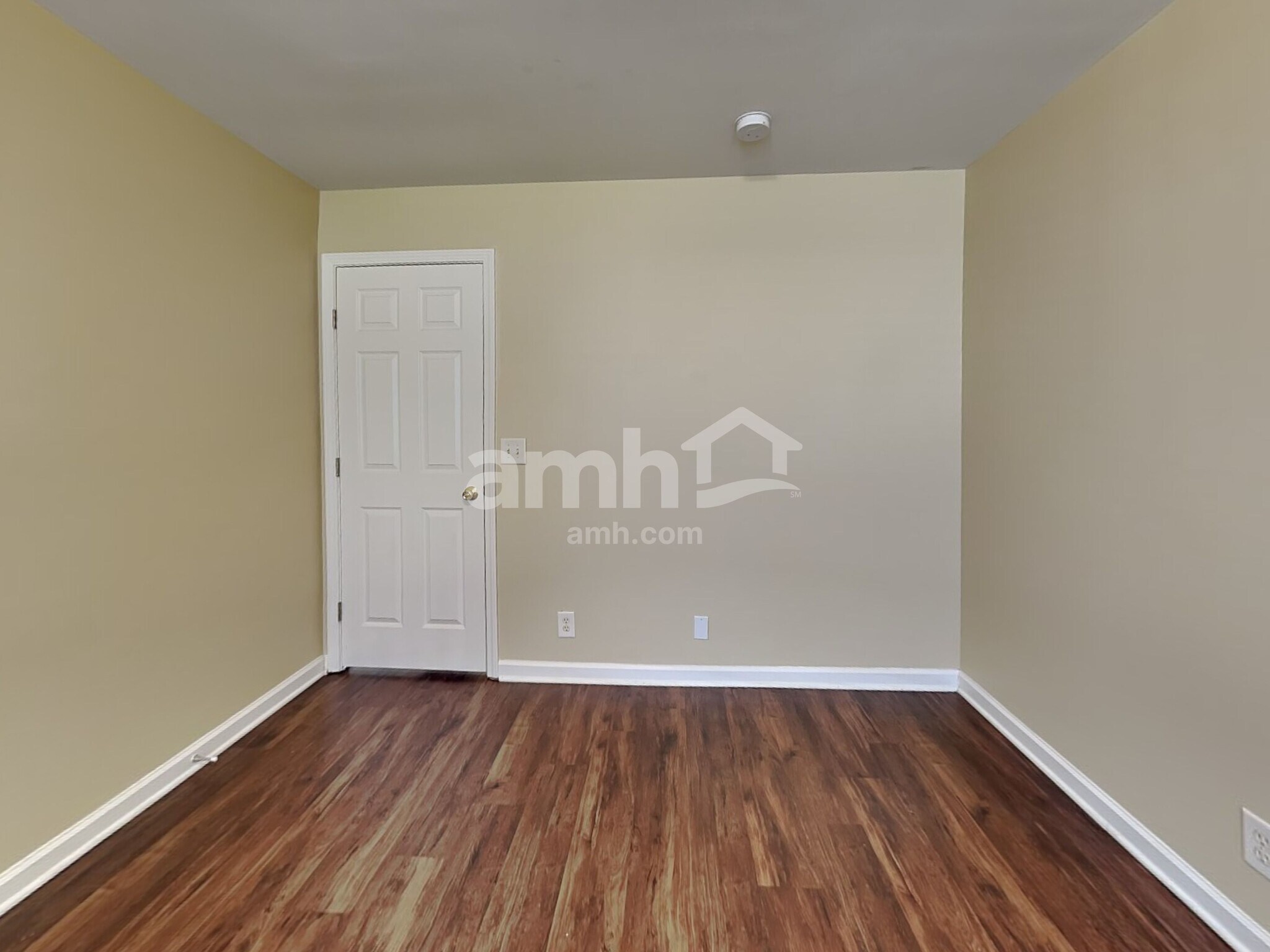 Building Photo - 1213 Travelers Pl