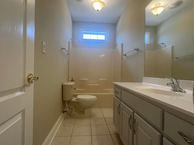 Building Photo - 104 Prestige Dr