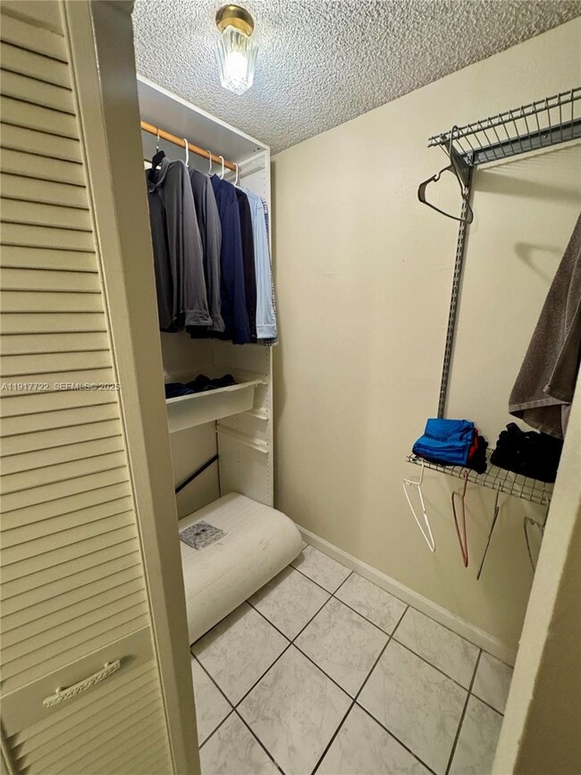 Building Photo - 2401 Collins Ave