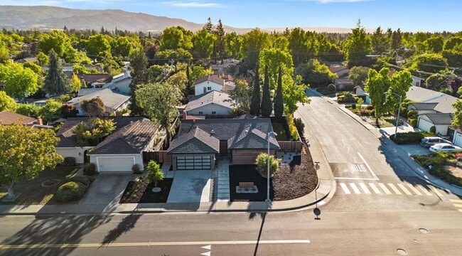 Building Photo - 1439 Bittern Dr