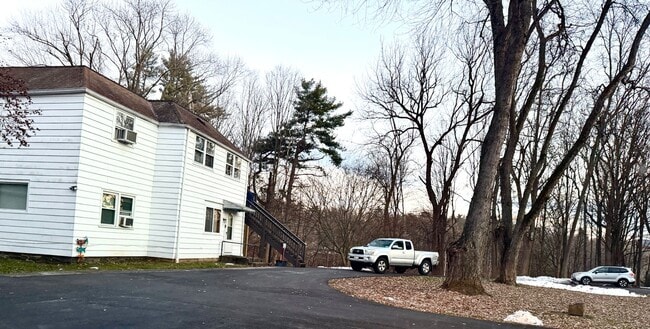 Building Photo - 473 Wilbur Ave