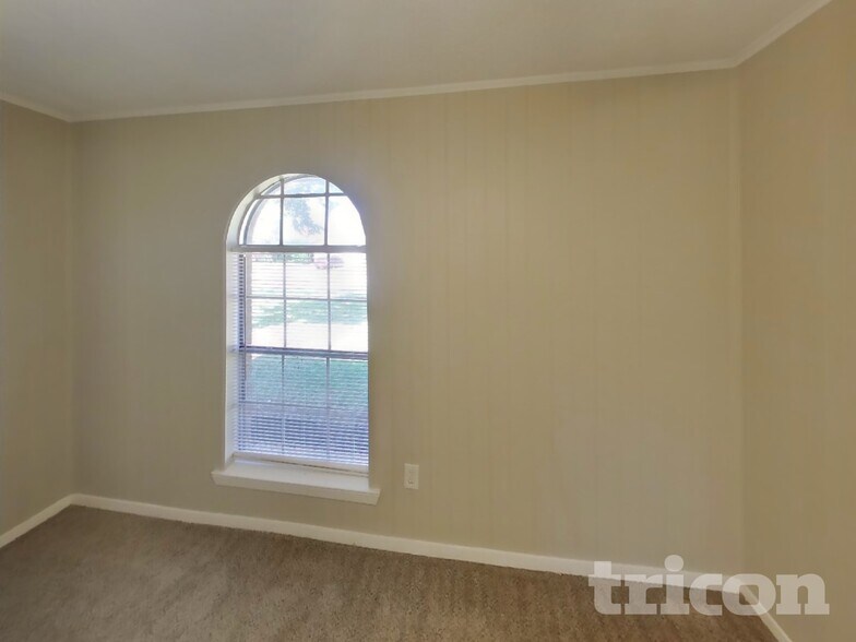 Building Photo - 1016 Kay Lynn St