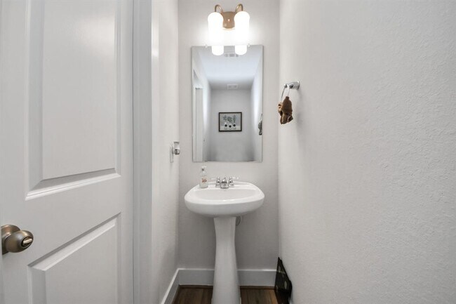 Building Photo - 7014 Cedar Breeze Ct