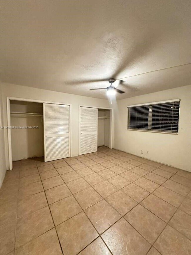 Building Photo - 1850 Arthur St