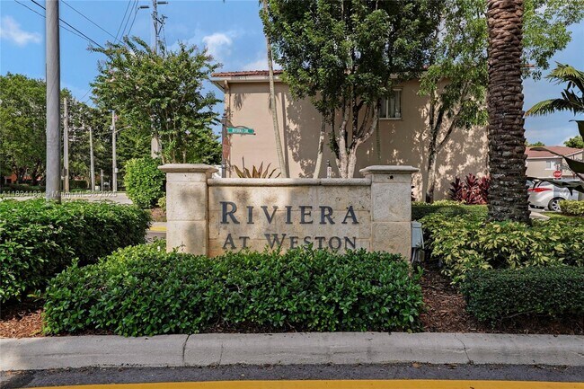 Building Photo - 139 Riviera Cir