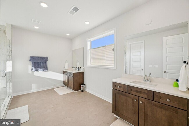 Building Photo - 42051 Night Nurse Cir