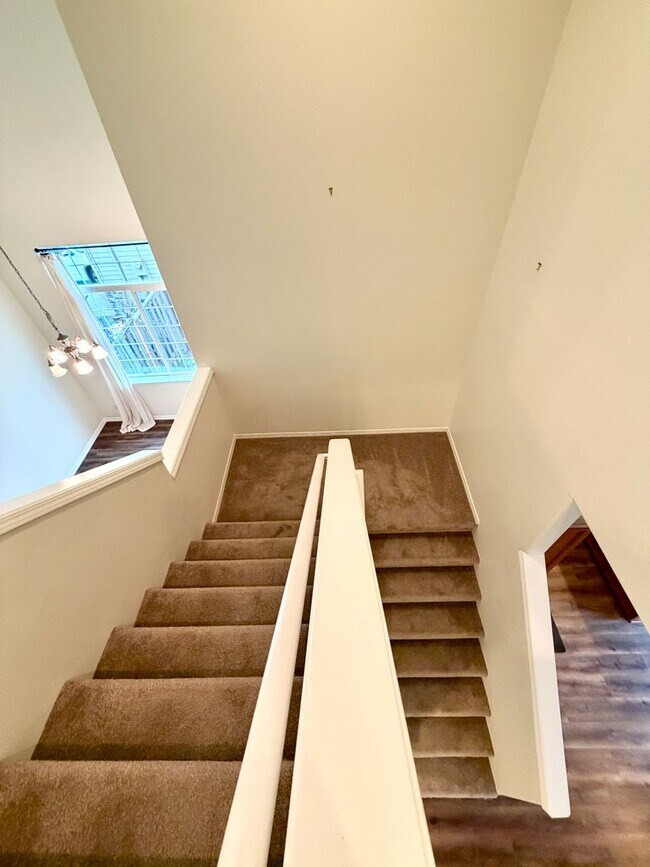 Building Photo - Beautiful Home in the Sought After Arbor Crossing Subdivision~ Soaring Windows with Great Natural...