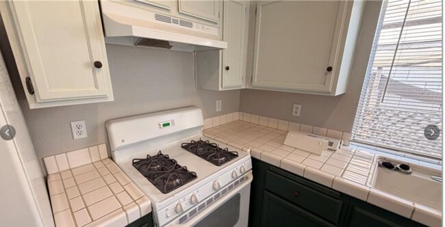 Building Photo - 7220 Paradise Bay Dr