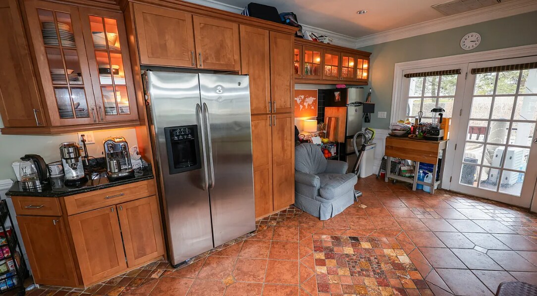 Building Photo - 55 Hobart St