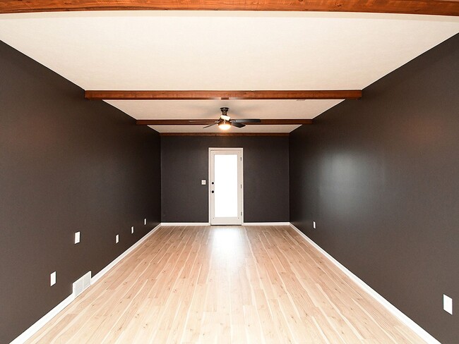 Building Photo - 4640 Washington Ave