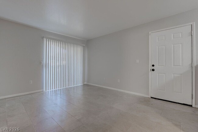 Building Photo - 7885 W Flamingo Rd