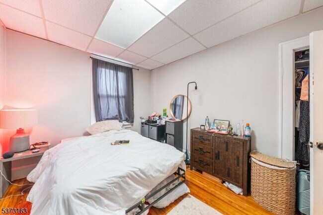 Building Photo - 305 Waite Ave