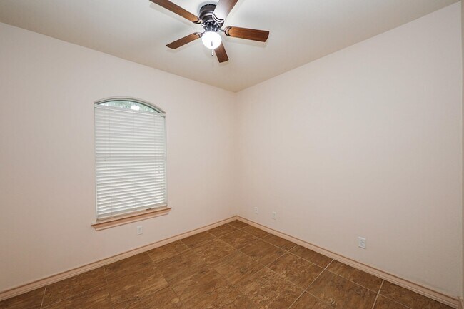 Building Photo - 2306 Leo Reyes Ct