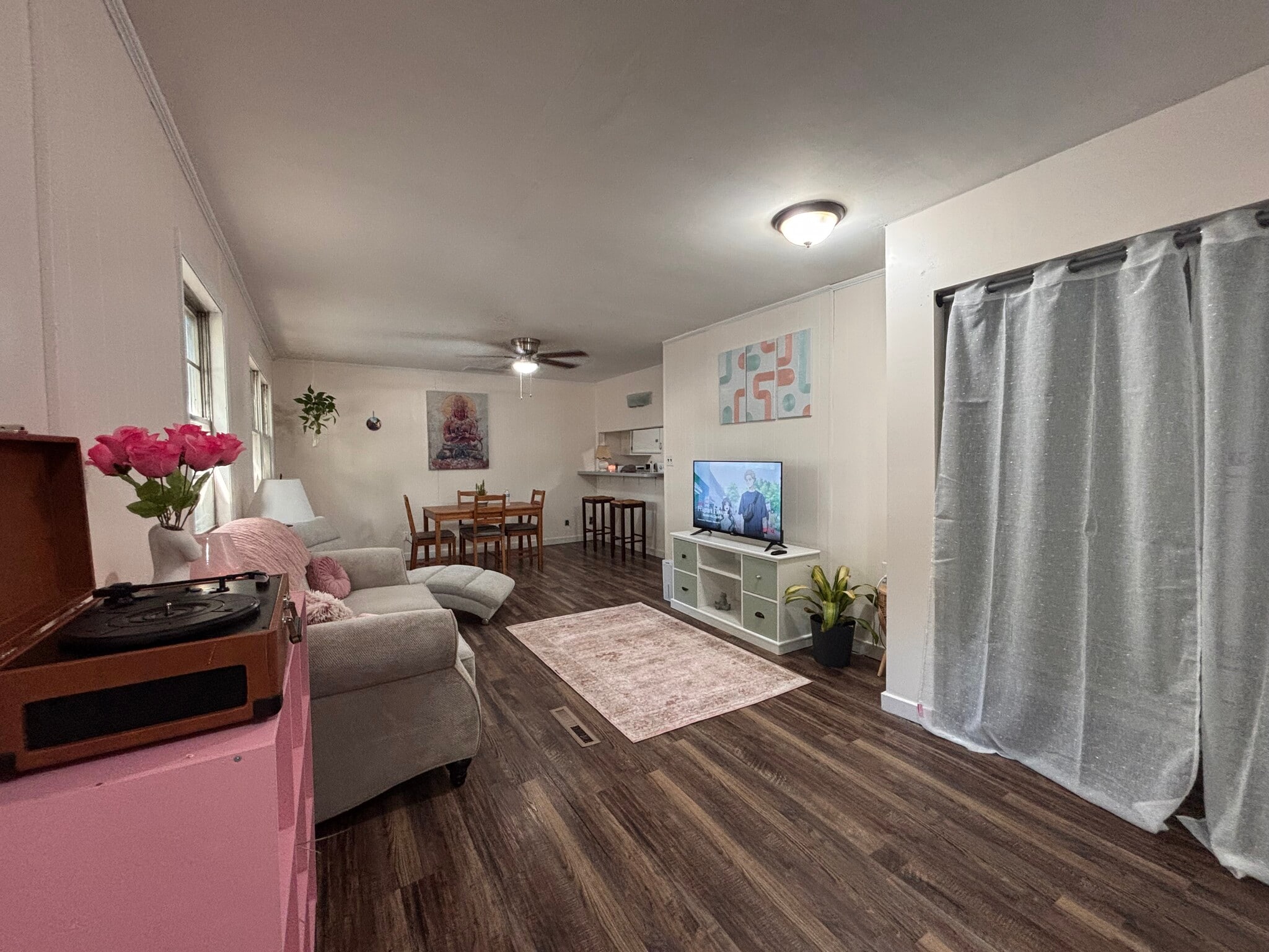 Building Photo - 2505 Moundview Dr