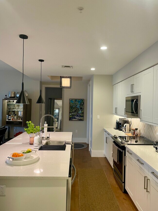 Building Photo - 1111 Central Ave