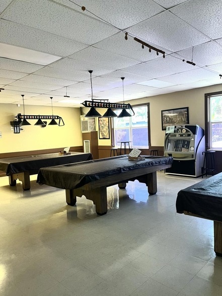 Building Photo - 2551 Emory Dr W