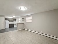 Building Photo - 7108 Oxford Ave