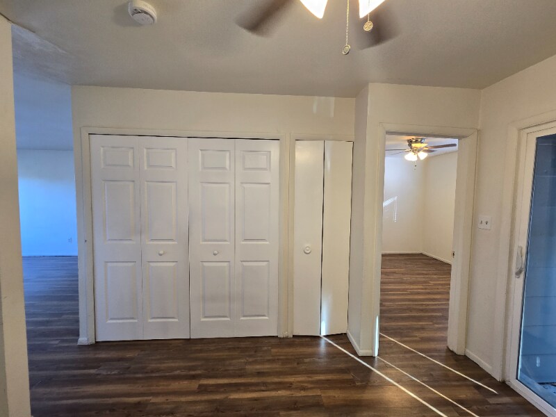 Building Photo - 47 Newport Cir