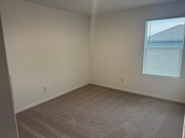 Building Photo - 2843 Red Diamond