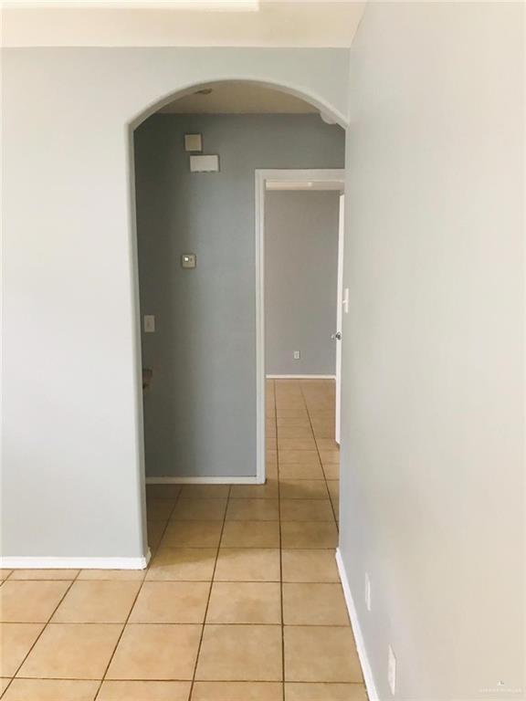 Building Photo - 423 La Mancha Dr