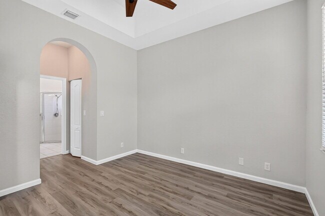 Building Photo - 5614 Sunberry Cir