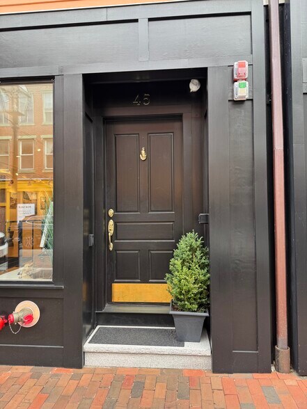45 Market Street/keypad entrance - 45 Market St