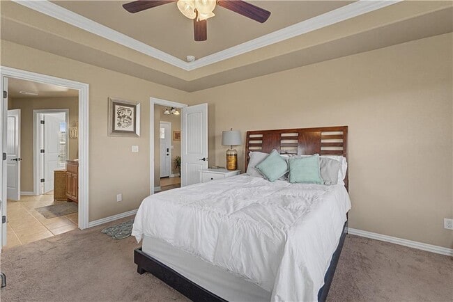 Building Photo - 706 Sedgwick Dr