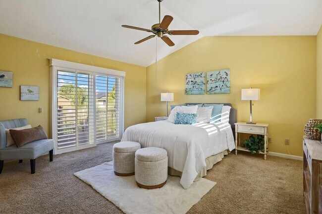 Building Photo - 7273 Shoreline Dr