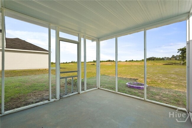 Building Photo - 315 S Bridgeport Dr