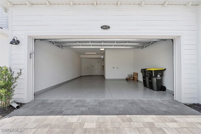 Building Photo - 15182 Bluffton Ln
