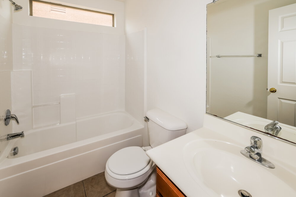 Building Photo - 8633 W Cordes Rd