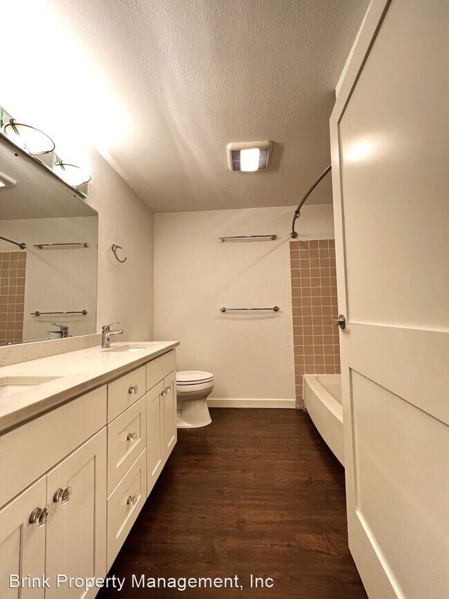 Building Photo - 1 br, 1 bath House - 12515 NE 116th St #B31