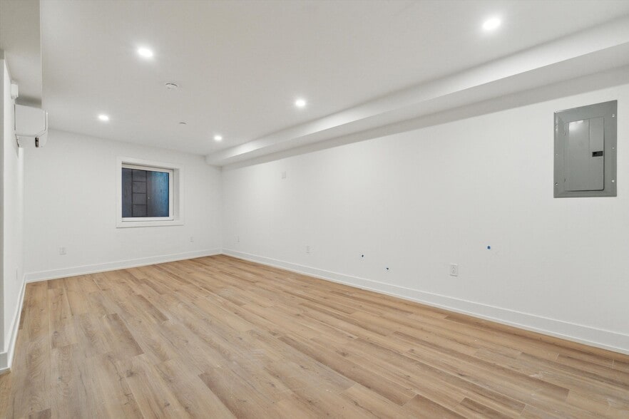 Building Photo - 808 N 3rd St