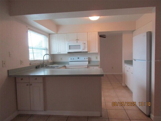 Building Photo - 154 Tulip Way
