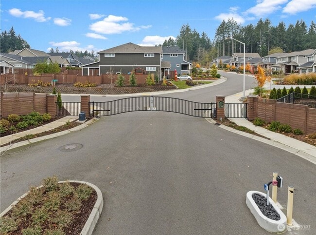 Building Photo - Gorgeous 4 Bedroom Gig Harbor Home in Gated Community