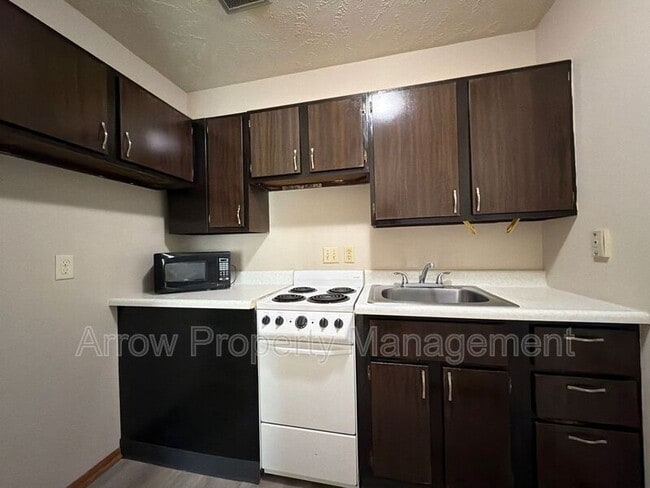 Building Photo - 1410 F St