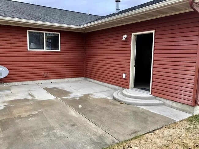 Building Photo - 1155 Guthrie Rd