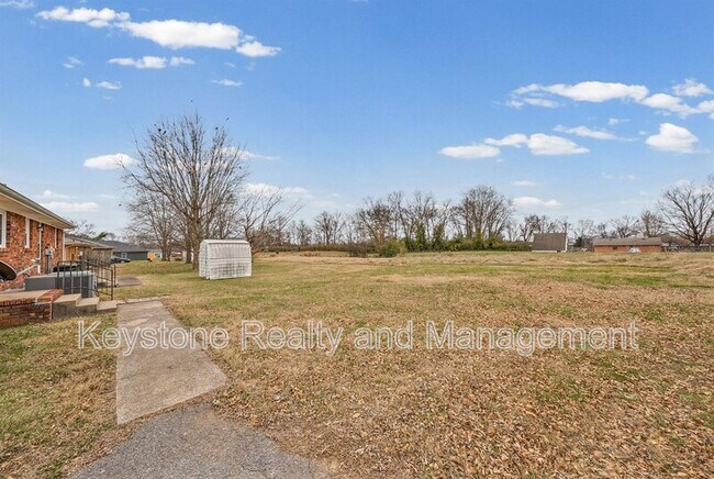 Building Photo - 109 Holley Dr